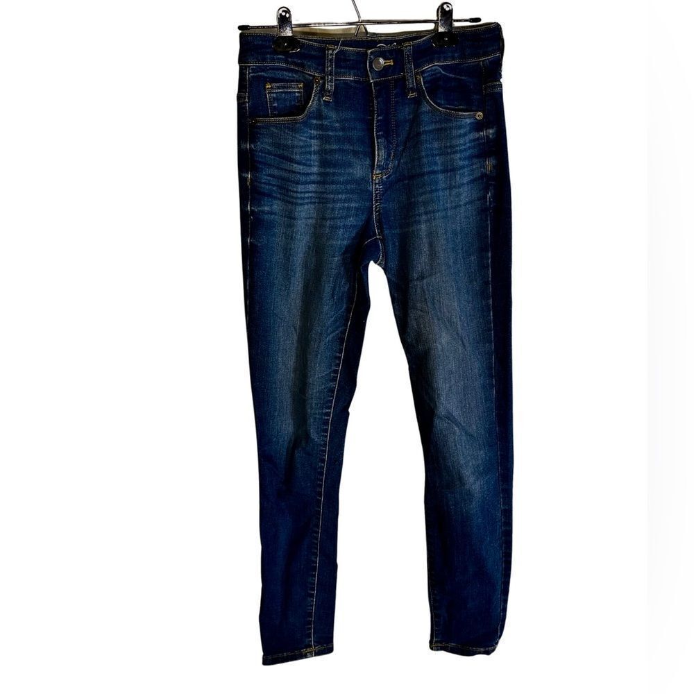 Universal Thread Jeans